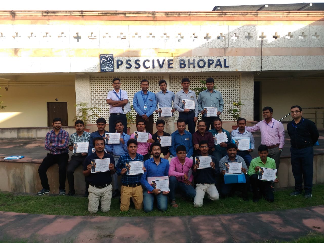 Group photo after getting certificates from PSSCIVE