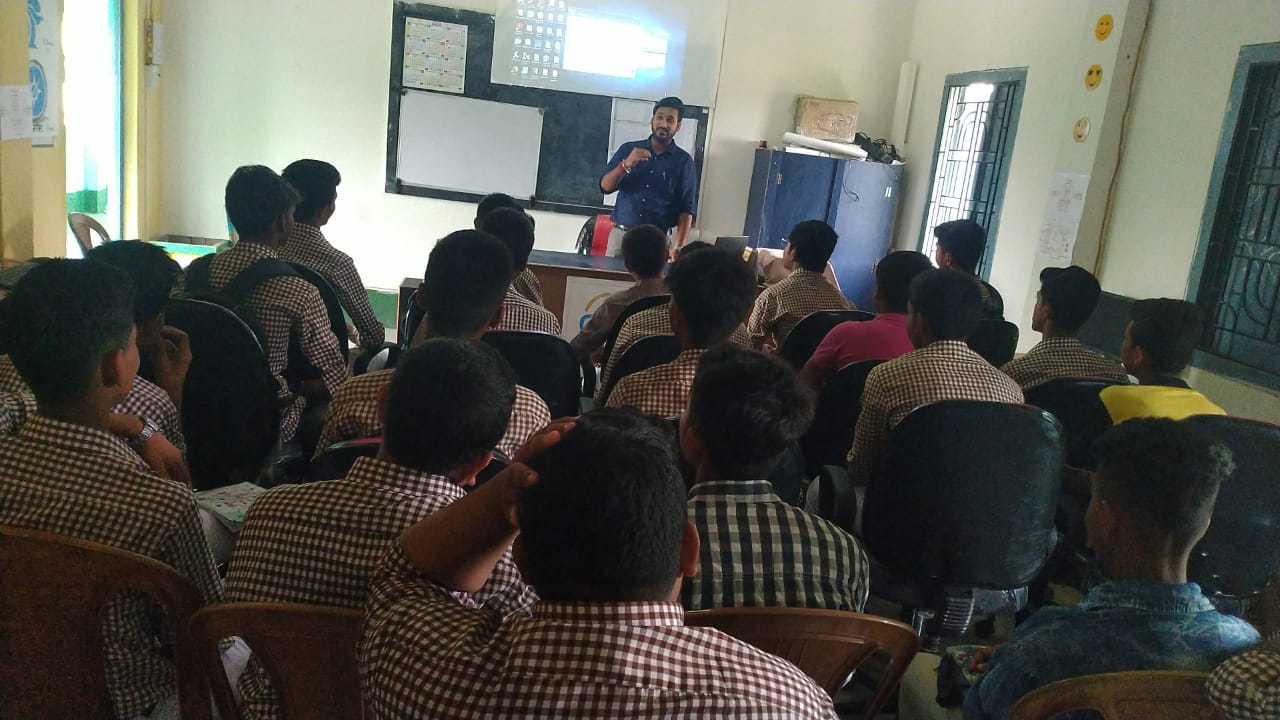 Guest Lecture Session by Mr. Shivam Singh (Qualification: MCA) with 3 years of experience.
