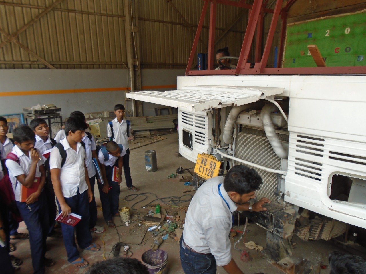 Industry expert Mr.SUKANTA BISWAS  introduced them with the industry