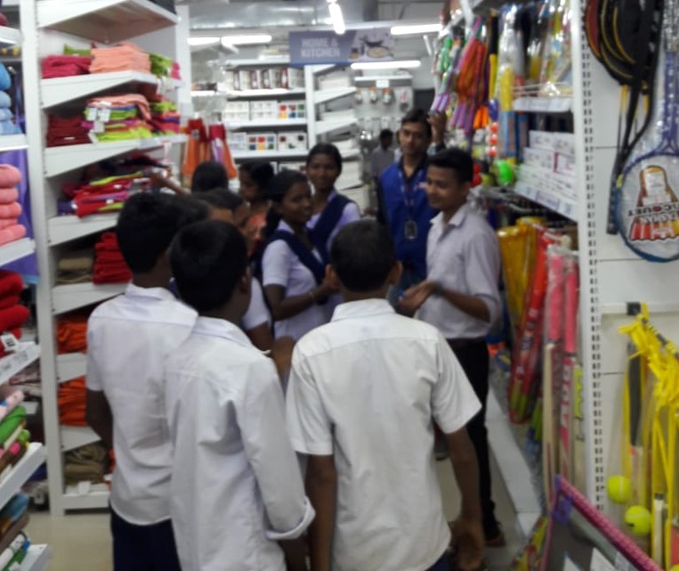 Industry visit session organized in Retail Sector 