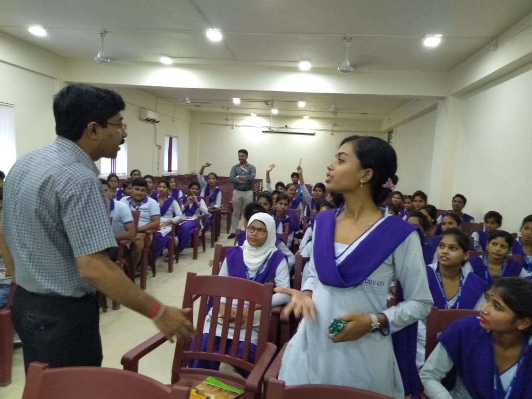  Mr. Sabysachi Banerjee - Area  HR Manager (South Cluster Zone and North East Operations), Pantaloons.He addressed them regarding the current scenario of the Retail Industry