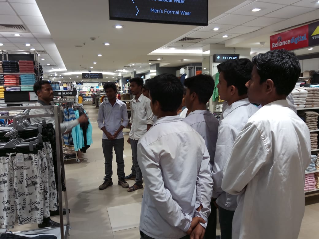 Industry Visit session organized in Retail Sector