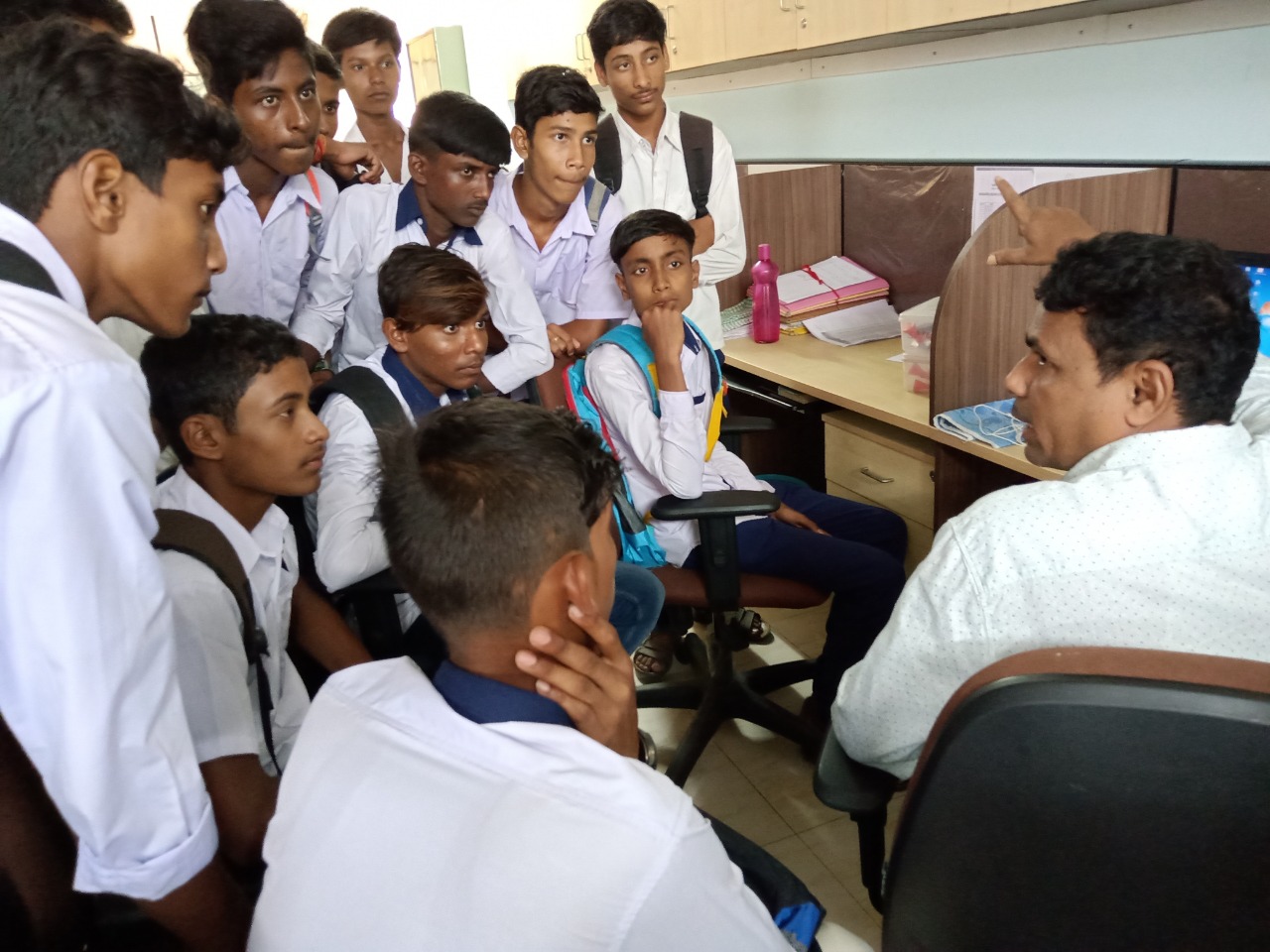 Industry expert Mr. Subrata Das introduced them and shared knowledge about the  IT industry.