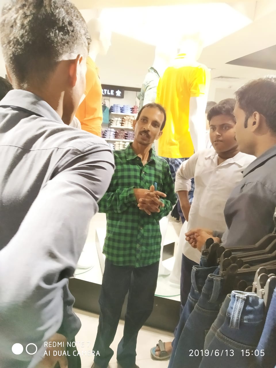  Industry Visit session organized in Retail Sector