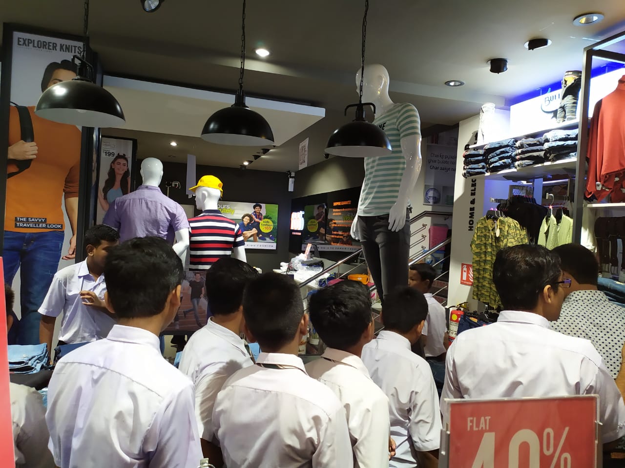 Industry visit session organized in Retail Store