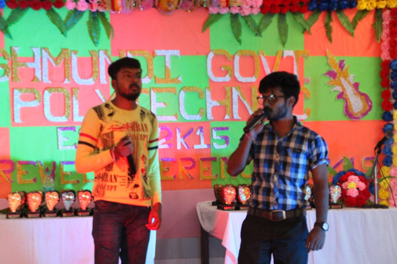 Junior students , Lecturers and Staffs of the polytechnic organised a colourful farewell programme