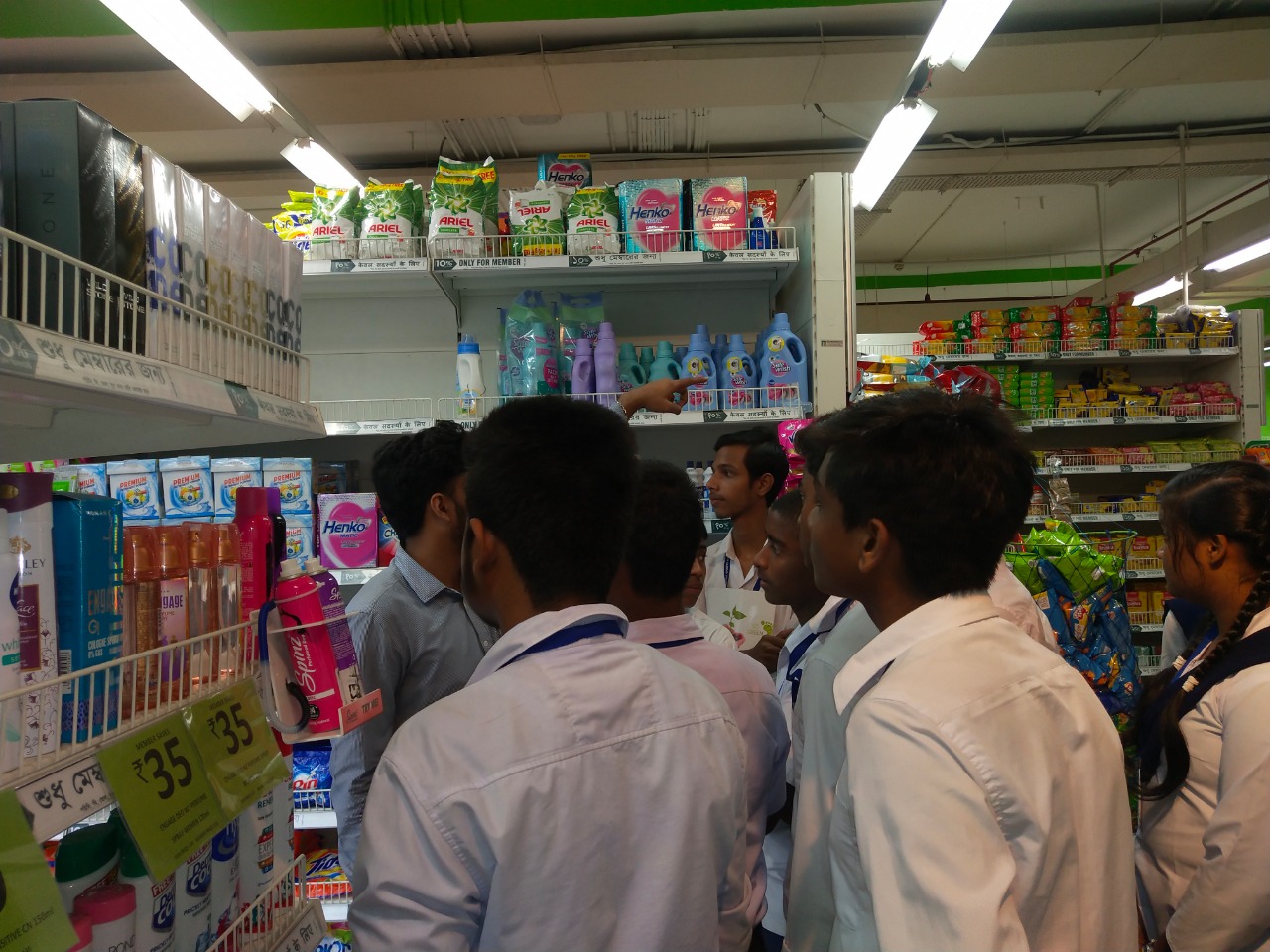  Industry Visit session organized in Retail Sector