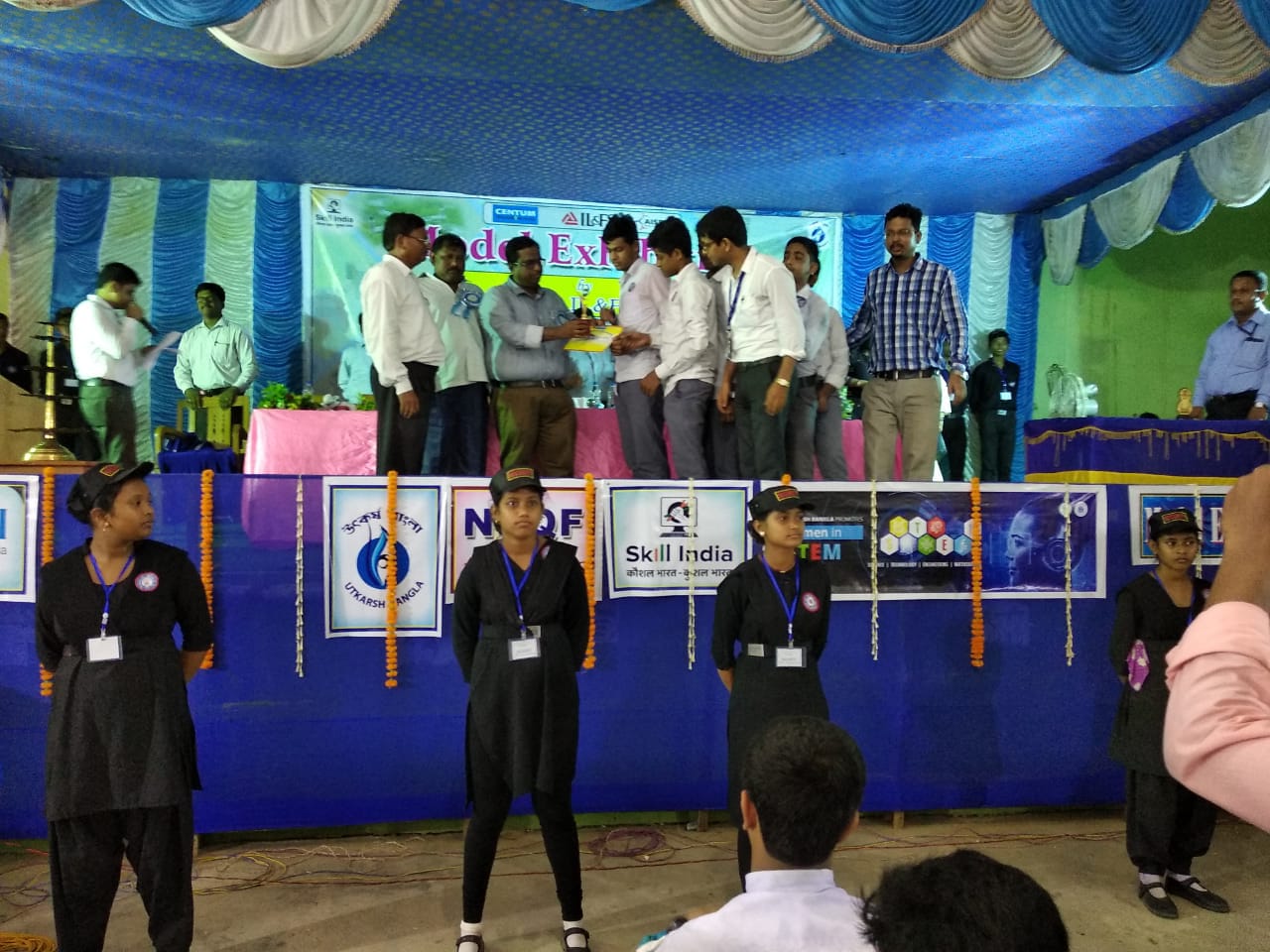 Excellent initiative by HMs of  Changrachak Jagadish Smriti Vidyapith & Jalchak Nateswari Netaji Vidyapith, Paschim Medinipur for arranging a district level Model Exhibition of students who are pursuing the vocational education under CSS-VSE. 