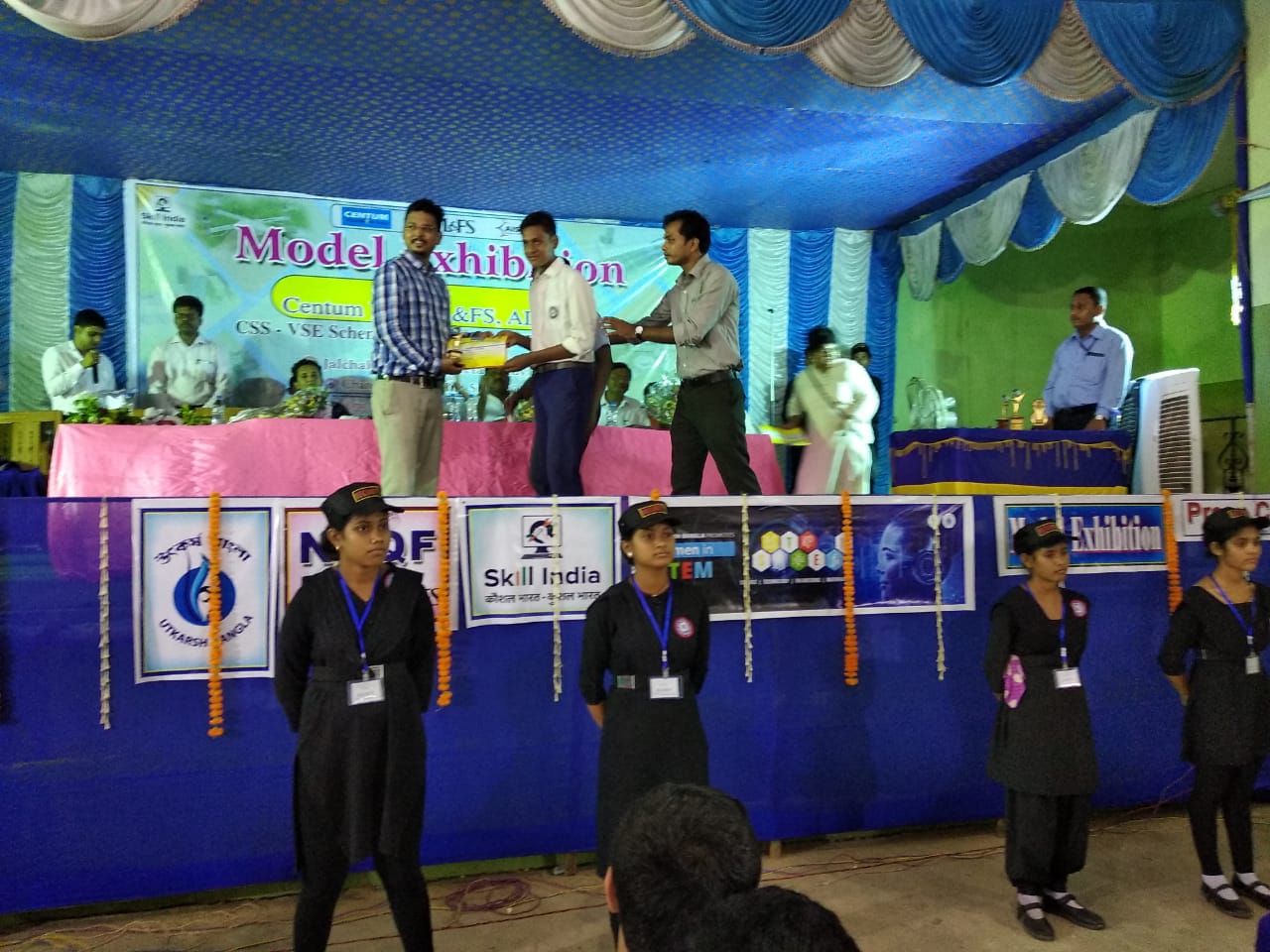 Excellent initiative by HMs of  Changrachak Jagadish Smriti Vidyapith & Jalchak Nateswari Netaji Vidyapith, Paschim Medinipur for arranging a district level Model Exhibition of students who are pursuing the vocational education under CSS-VSE. 