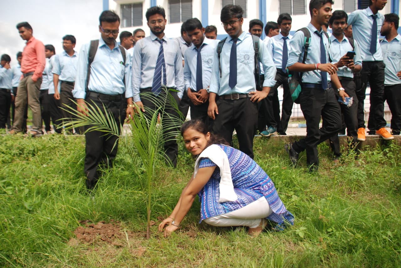 Visit to Gayeshpur Govt. Polytechnic and inauguration of plantation program in the campus