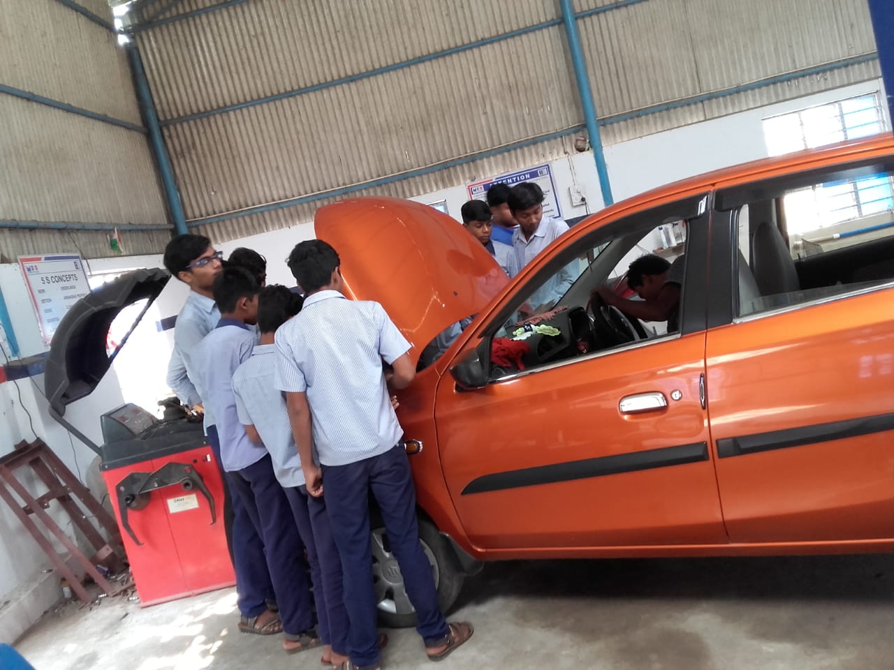 Industry Visit was organized in Automobile sector